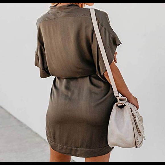 Button down vneck dress - Picture 3 of 3